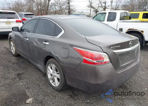 2015 Nissan Altima 2.5/2.5 S/2.5 Sl/2.5 Sv из США, поврежденный, VIN 1N4AL3AP1FN400210